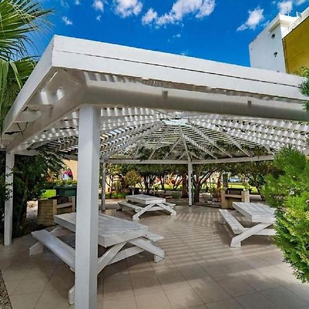 Tiberius Pool Apartments In Caesar Resort & Spa Trikomo Eksteriør billede